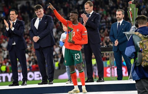 努诺 - 门德斯闪耀欧国联，力压亚马尔加冕世一左