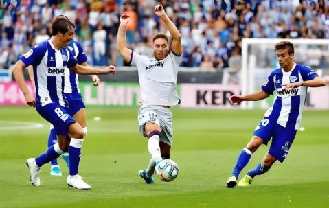 西甲豪强碰撞！第六贝蒂斯迎战第十二巴伦西亚，胜负难料