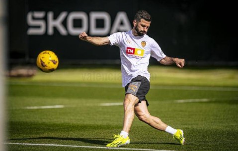 西甲对决：巴伦西亚主场寻胜，赫塔费客场逆袭？