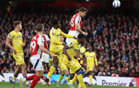 2-2！阿森纳战平水晶宫，造德比11年纪录，利物浦本轮不败夺冠！