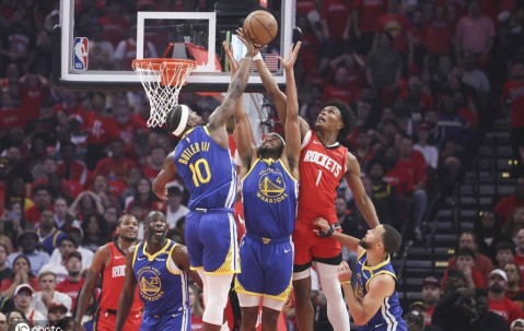 勇士重创！巴特勒重摔倒地 胯部挫伤本场不会回归