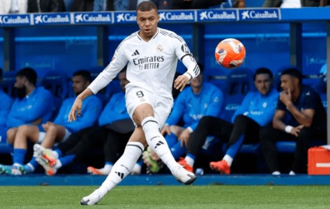 2025年金球奖争夺战态势：登贝莱领先、姆巴佩落后