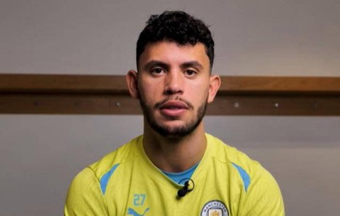 迈向荣耀的传统：利物浦或成为列队欢迎者