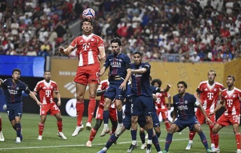 近一年与巴黎交手至少两次的球队中，唯一让巴黎吃亏的是谁？