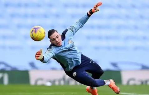 足球火线伤停！国米两大主力停赛，曼联福将或提前复出！