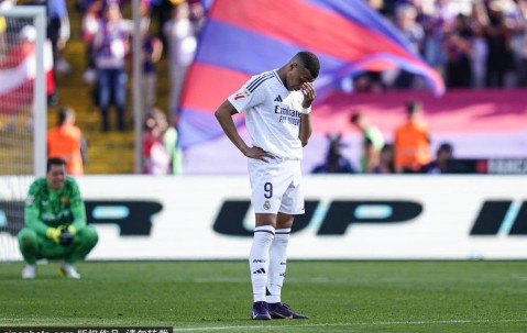 比赛日：姆巴佩悲惨戴帽巴萨4杀皇马 欧联冠亚军英超比烂